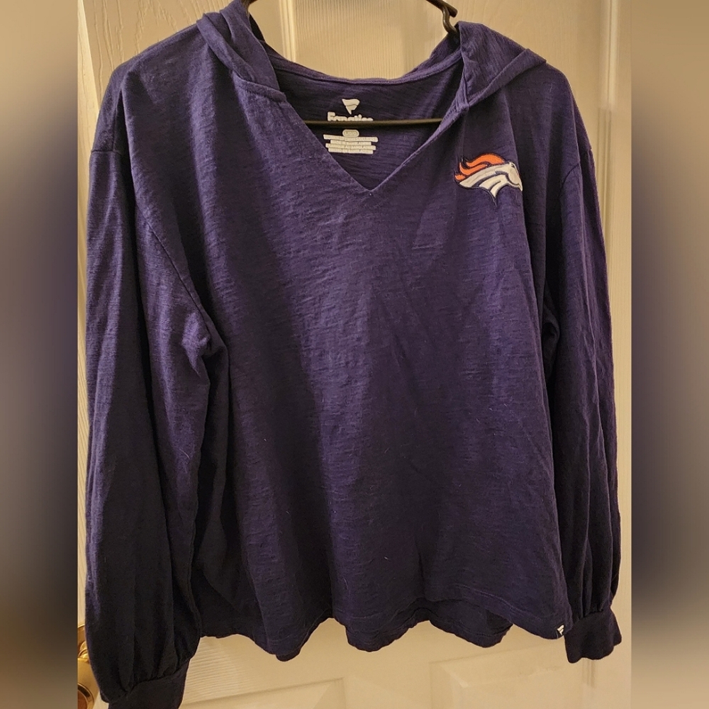 Denver Broncos Hooded Long Sleeve V-Neck Top